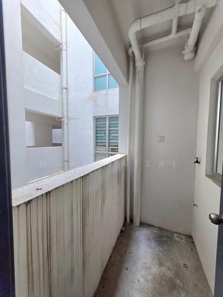 Kedai untuk Dijual di Bandar Baru Bangi (Selangor) - Mohd Faizal - Balcony - PropertyGuru.com.my