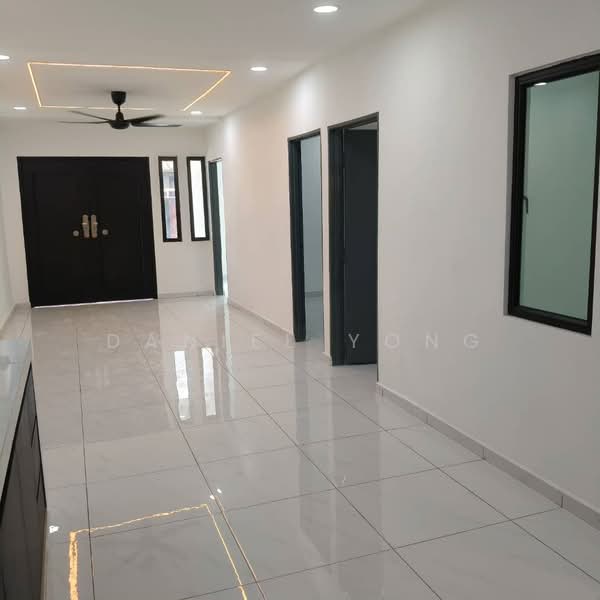 Rumah Teres 1-Tingkat untuk Dijual di Taman Sri Skudai (Skudai) - Daniel Yong - Entrance - PropertyGuru.com.my