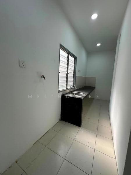 Rumah Teres 2-Tingkat untuk Dijual di Taman Pulai Indah (Johor Bahru) - Melinda Ee - Kitchen - PropertyGuru.com.my