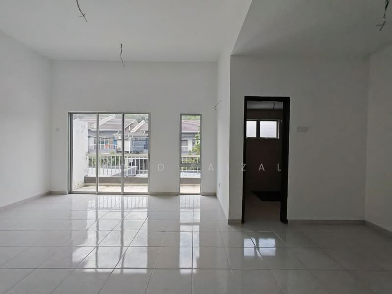 2-storey Terraced House for Sale in Nilai (Negeri Sembilan) - Mohd Faizal - Living Room - PropertyGuru.com.my