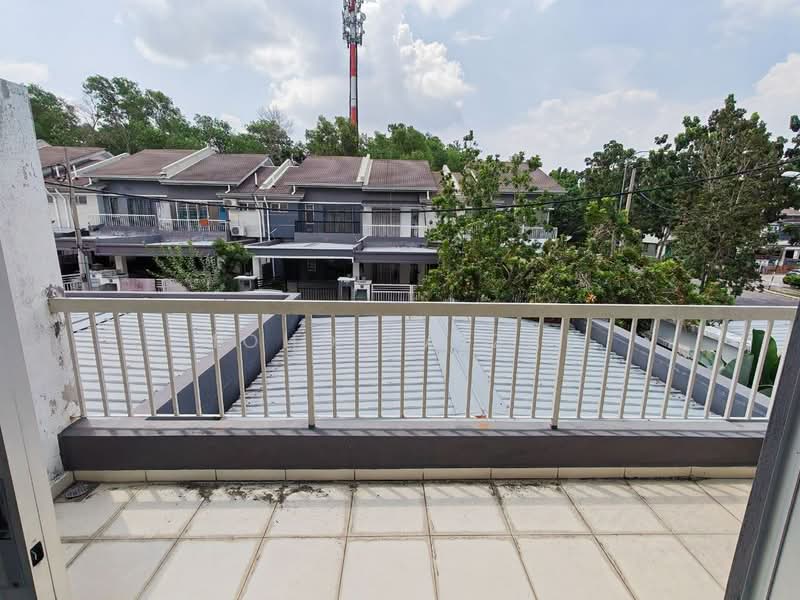 2-storey Terraced House for Sale in Nilai (Negeri Sembilan) - Mohd Faizal - Balcony - PropertyGuru.com.my