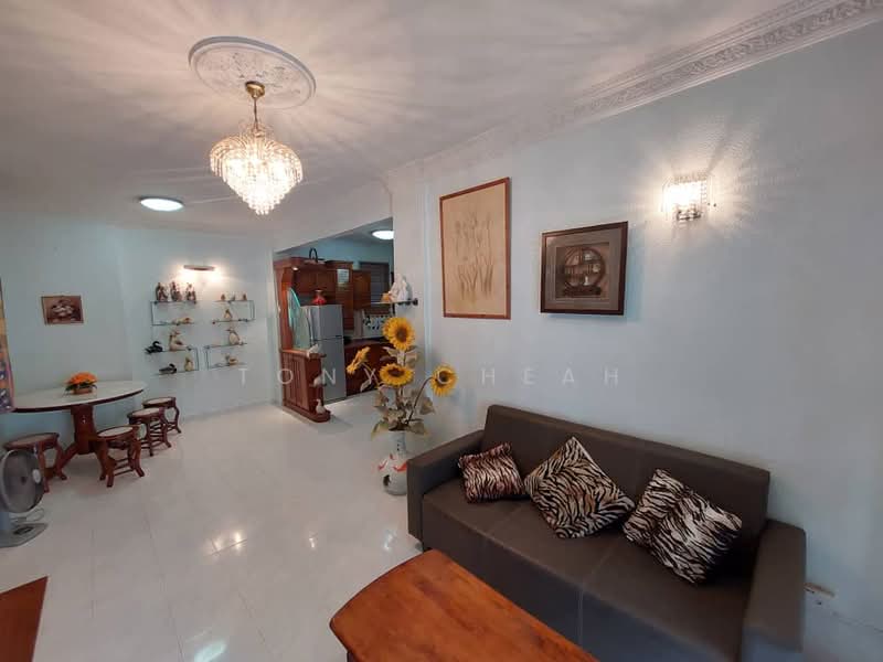 Pangsapuri untuk Dijual di Tanjung Court - Tony Cheah - Living Room - PropertyGuru.com.my