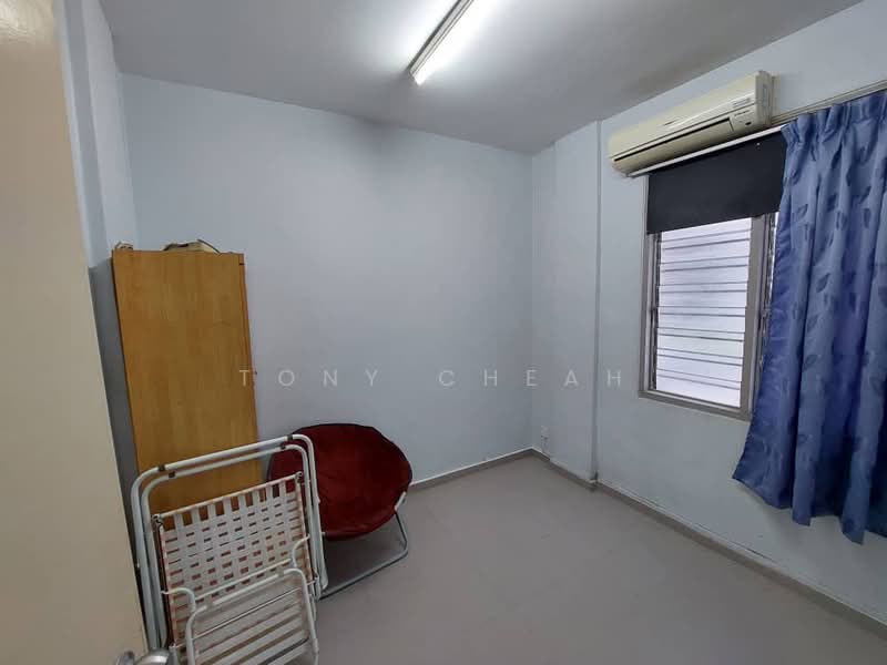 Pangsapuri untuk Dijual di Tanjung Court - Tony Cheah - Bedroom - PropertyGuru.com.my