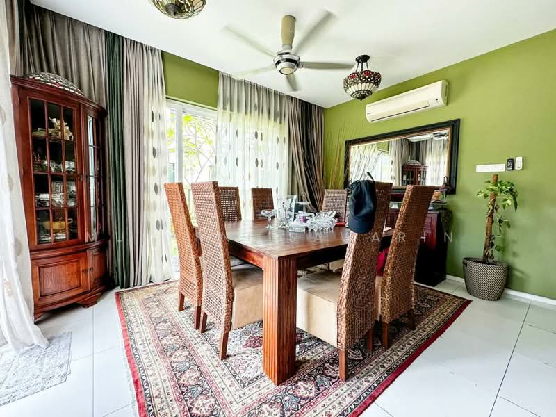 Rumah Berkembar untuk Dijual di Seksyen U9 (Shah Alam) - muharni sawarin - Dining Room - PropertyGuru.com.my
