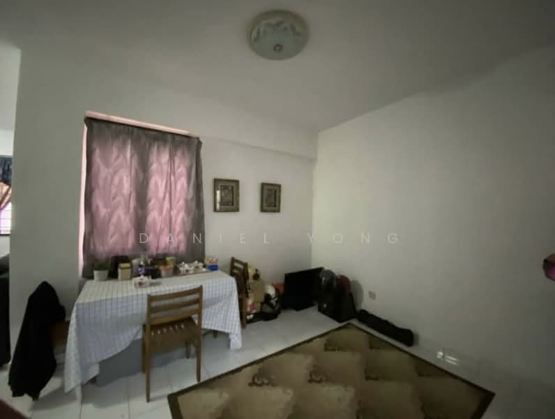 Pangsapuri untuk Dijual di Pangsapuri Persiaran Tanjung - Daniel Yong - Dining Room - PropertyGuru.com.my