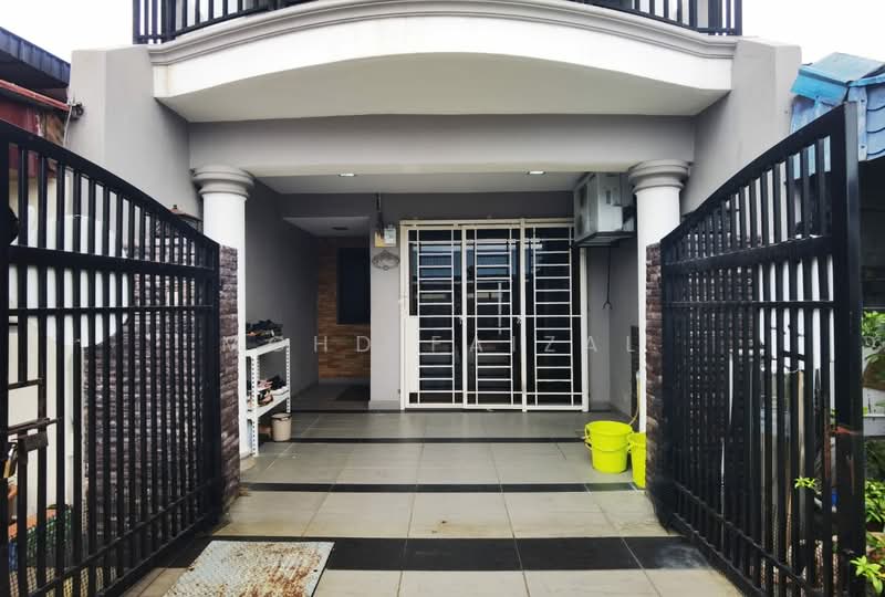 2-storey Terraced House for Sale in Seri Kembangan (Selangor) - Mohd Faizal - Exterior - PropertyGuru.com.my