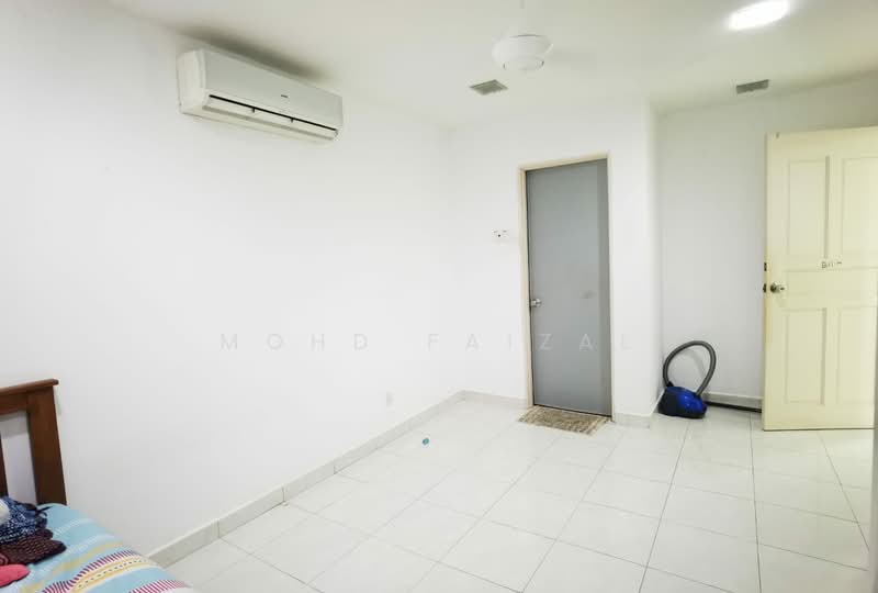 2-storey Terraced House for Sale in Seri Kembangan (Selangor) - Mohd Faizal - Bedroom - PropertyGuru.com.my