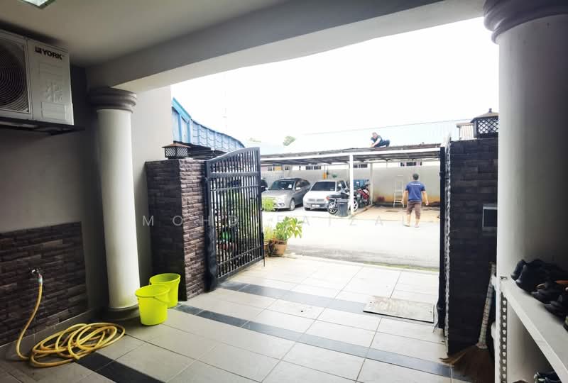 2-storey Terraced House for Sale in Seri Kembangan (Selangor) - Mohd Faizal - Exterior - PropertyGuru.com.my