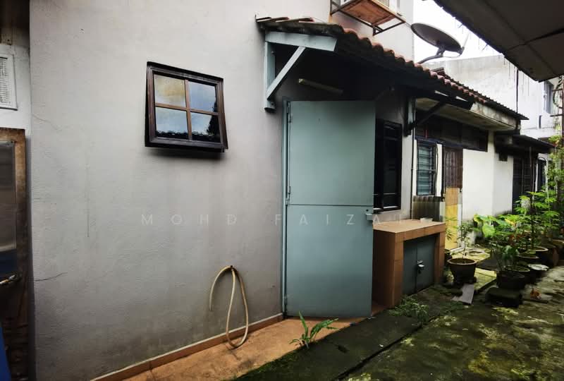 2-storey Terraced House for Sale in Seri Kembangan (Selangor) - Mohd Faizal - Exterior - PropertyGuru.com.my
