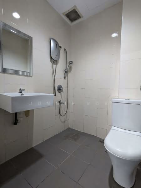 Rumah Teres 2.5-Tingkat untuk Dijual di Kota Kinabalu (Sabah) - Junnie Kok - Bathroom - PropertyGuru.com.my
