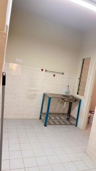 Kondominium untuk Disewa di Green Acre - Benny Lee - Kitchen - PropertyGuru.com.my