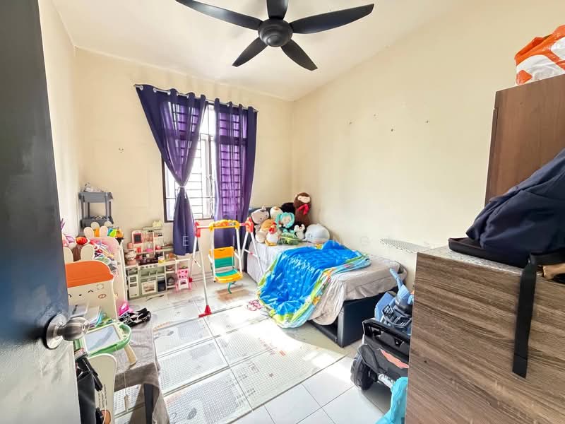 Pangsapuri untuk Dijual di Taman Larkin Idaman Plot C - Seri Wangi - Bedroom - PropertyGuru.com.my