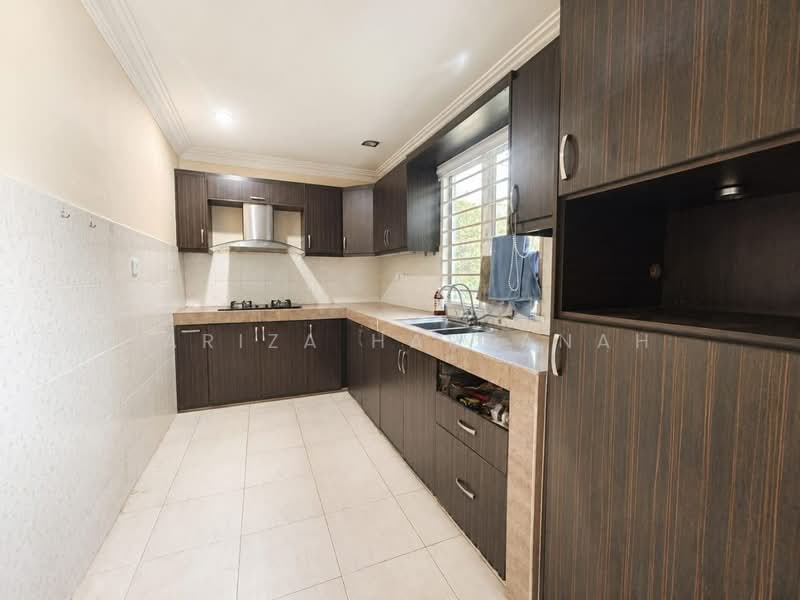 2-storey Terraced House for Sale in Bandar Saujana Putra (Tanjong Duabelas) - Sariza Hartanah - PropertyGuru.com.my