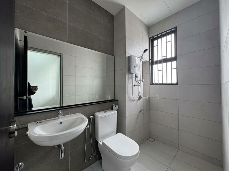 2-storey Terraced House for Rent in Elmina (Shah Alam) - Afiqah zaidi - Bathroom - PropertyGuru.com.my