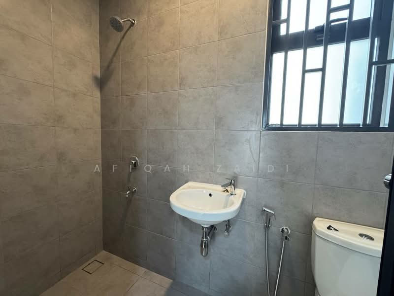 2-storey Terraced House for Rent in Elmina (Shah Alam) - Afiqah zaidi - Bathroom - PropertyGuru.com.my