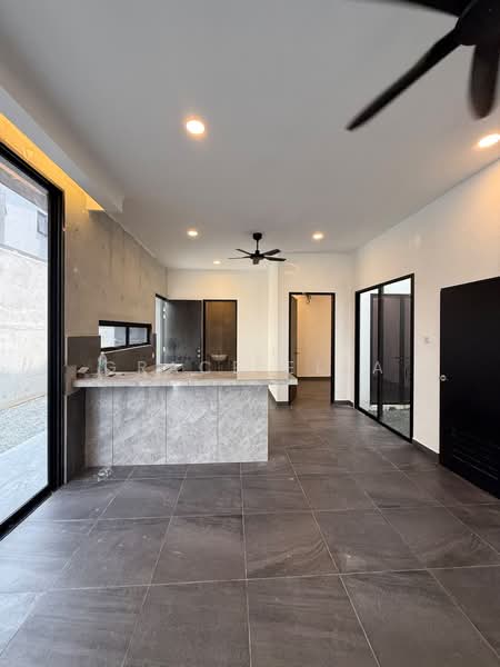 Cluster House for Rent in Kulai (Johor) - Grace Ella - Kitchen - PropertyGuru.com.my