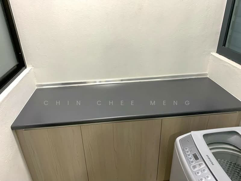 Kediaman Servis untuk Disewa di Symphony Tower (Menara Simfoni) - Chin Chee Meng - Balcony - PropertyGuru.com.my