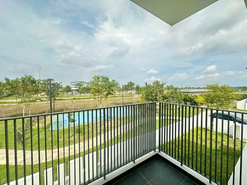Rumah Teres 2-Tingkat untuk Dijual di Bandar Gamuda Cove (Dengkil) - Adibah Salim - Balcony - PropertyGuru.com.my
