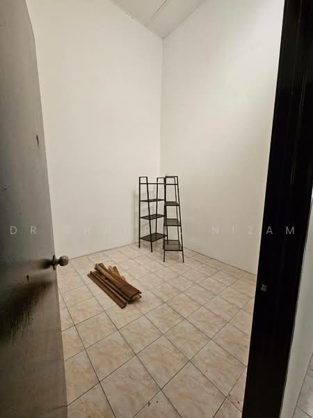 Rumah Teres 1-Tingkat untuk Disewa di Telok Panglima Garang (Selangor) - Dr Shahril Nizam - Interior - PropertyGuru.com.my