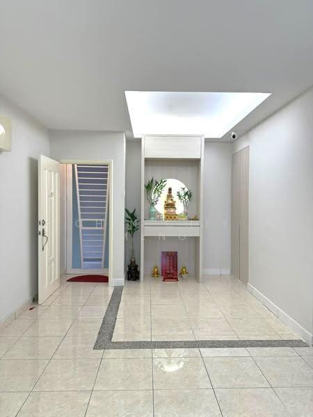 Condominium for Sale at Ketumbar Hill - Chin Chee Meng - Entrance - PropertyGuru.com.my