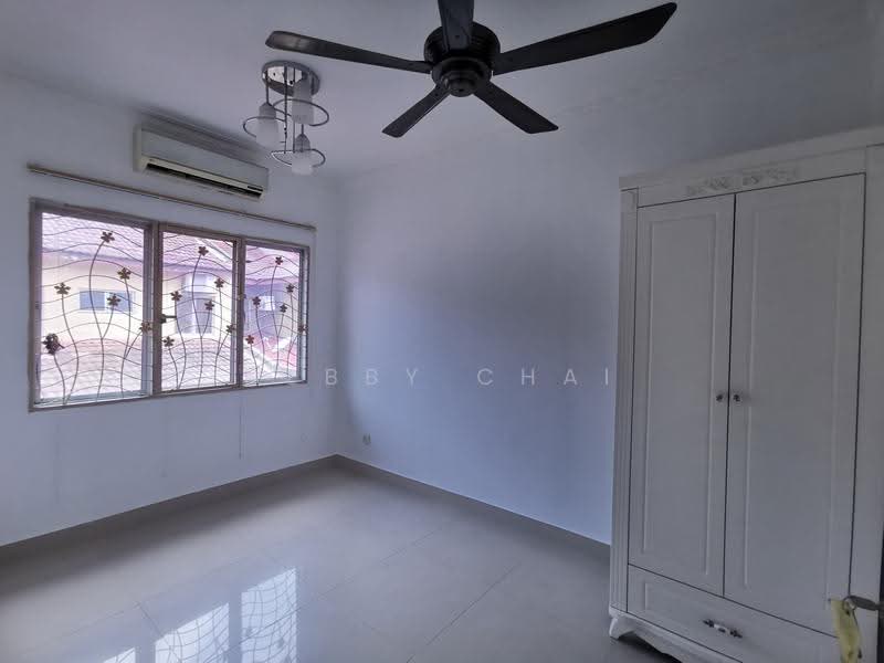 Terraced House for Sale in Taman Aman Putra (Puchong) - Debby Chai - Bedroom - PropertyGuru.com.my