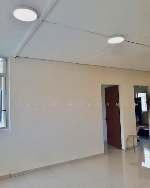 Flat for Sale at PKNS Seksyen 24 - Sariza Hartanah - Interior - PropertyGuru.com.my