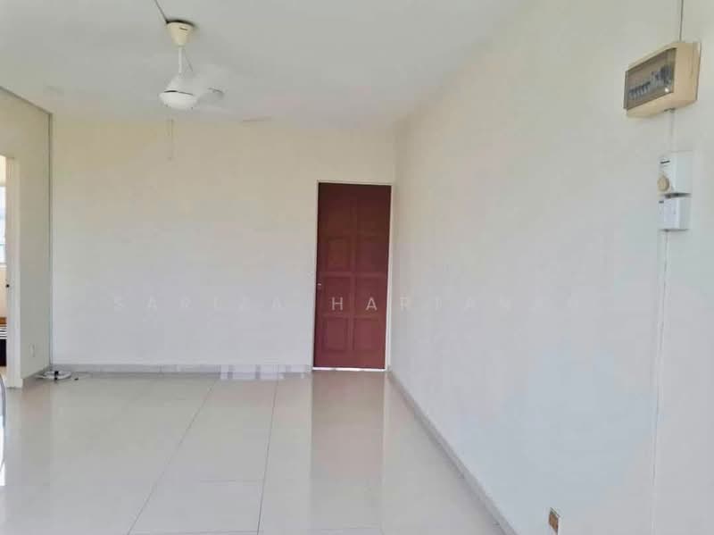 Flat for Sale at PKNS Seksyen 24 - Sariza Hartanah - Living Room - PropertyGuru.com.my