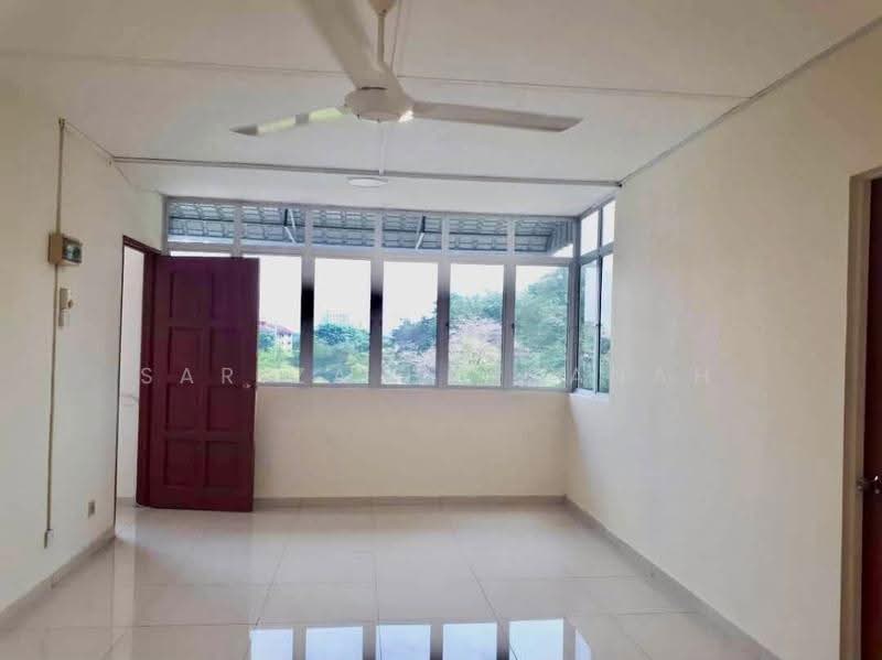 Flat for Sale at PKNS Seksyen 24 - Sariza Hartanah - Living Room - PropertyGuru.com.my