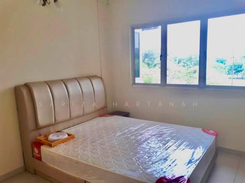 Flat for Sale at PKNS Seksyen 24 - Sariza Hartanah - Bedroom - PropertyGuru.com.my