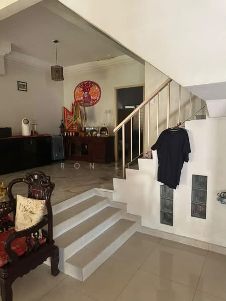 2-storey Terraced House for Sale in Seri Kembangan (Selangor) - Ron Liew - Living Room - PropertyGuru.com.my