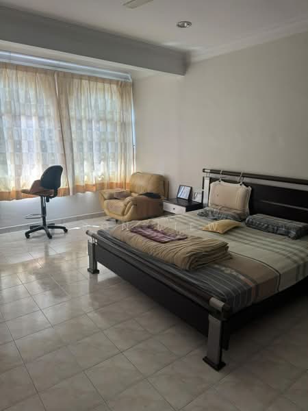 2-storey Terraced House for Sale in Seri Kembangan (Selangor) - Ron Liew - Bedroom - PropertyGuru.com.my