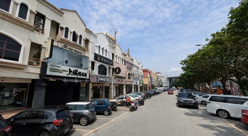 Shop for Rent in Dataran Sunway (Kota Damansara) - Lee Jo Surf - Exterior - PropertyGuru.com.my