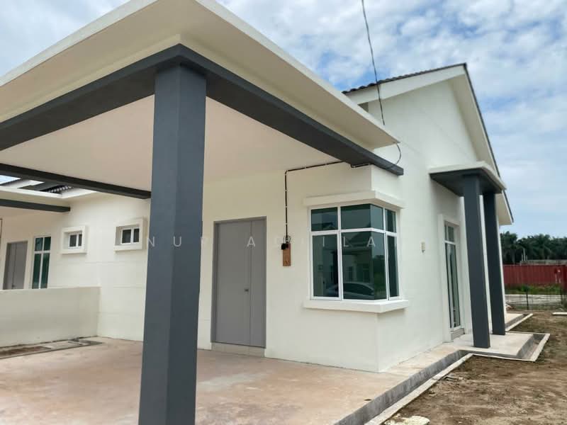 Rumah Berkembar untuk Dijual di Rumah Berkembar Setingkat di Lunas (Lunas) - Nur Adiilah - Exterior - PropertyGuru.com.my