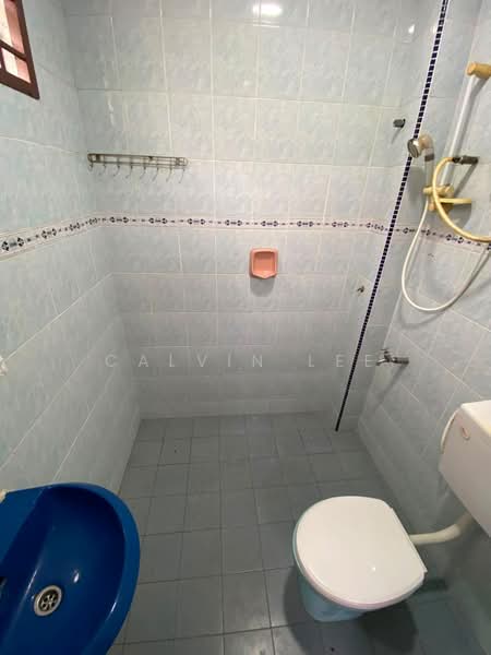 1-storey Terraced House for Rent in Taman Ungku Tun Aminah (Skudai) - Calvin Lee - Bathroom - PropertyGuru.com.my