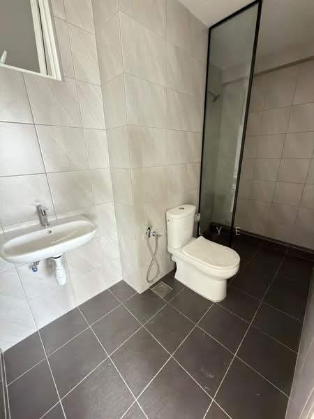 Kondominium untuk Dijual di Jelutong Central Residence - Darren Lye - Bathroom - PropertyGuru.com.my