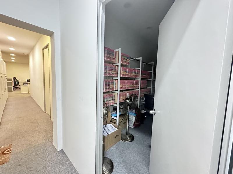 Retail Office for Sale in Kuchai Business Park (Kuala Lumpur) - Annie Chong - Corridor - PropertyGuru.com.my