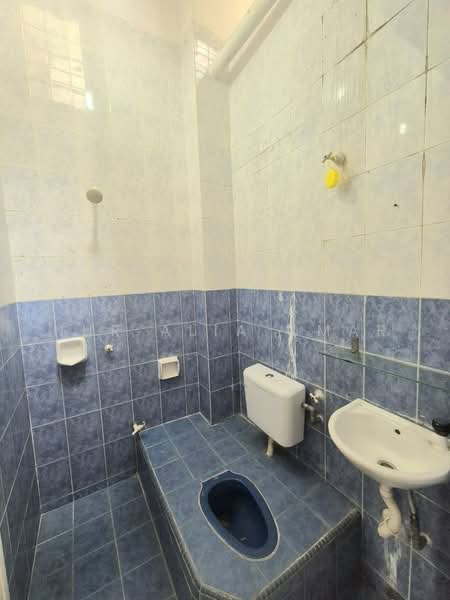 Rumah Teres 1-Tingkat untuk Dijual di Shah Alam (Selangor) - Nur Alia Omar - Bathroom - PropertyGuru.com.my