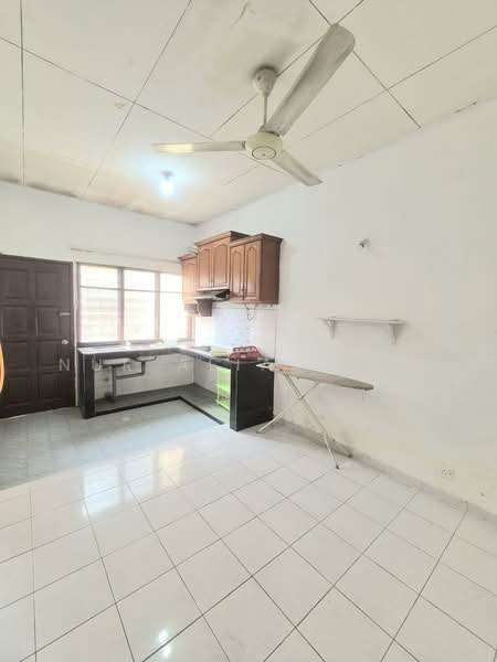 Rumah Teres 1-Tingkat untuk Dijual di Shah Alam (Selangor) - Nur Alia Omar - Kitchen - PropertyGuru.com.my