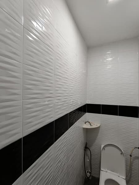 Rumah Teres 1-Tingkat untuk Disewa di Taman Johor Jaya (Johor Bahru) - Kc Teo - Bathroom - PropertyGuru.com.my
