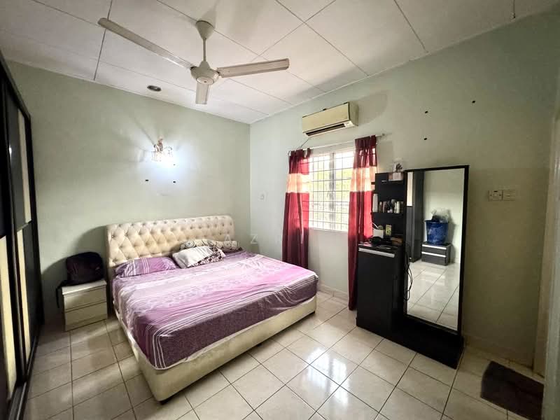 Rumah Teres 2-Tingkat untuk Dijual di Bandar Baru Bangi (Selangor) - Fazri . - Bedroom - PropertyGuru.com.my