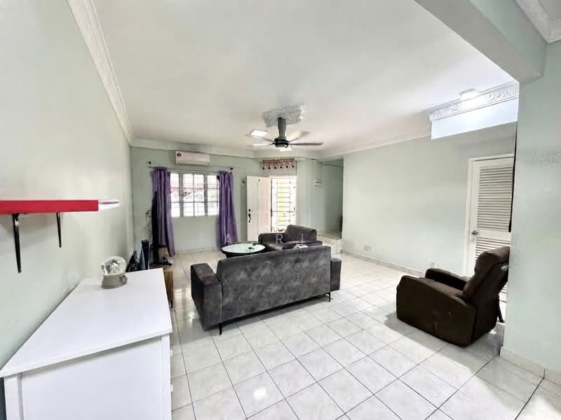 Rumah Teres 2-Tingkat untuk Dijual di Bandar Baru Bangi (Selangor) - Fazri . - Living Room - PropertyGuru.com.my