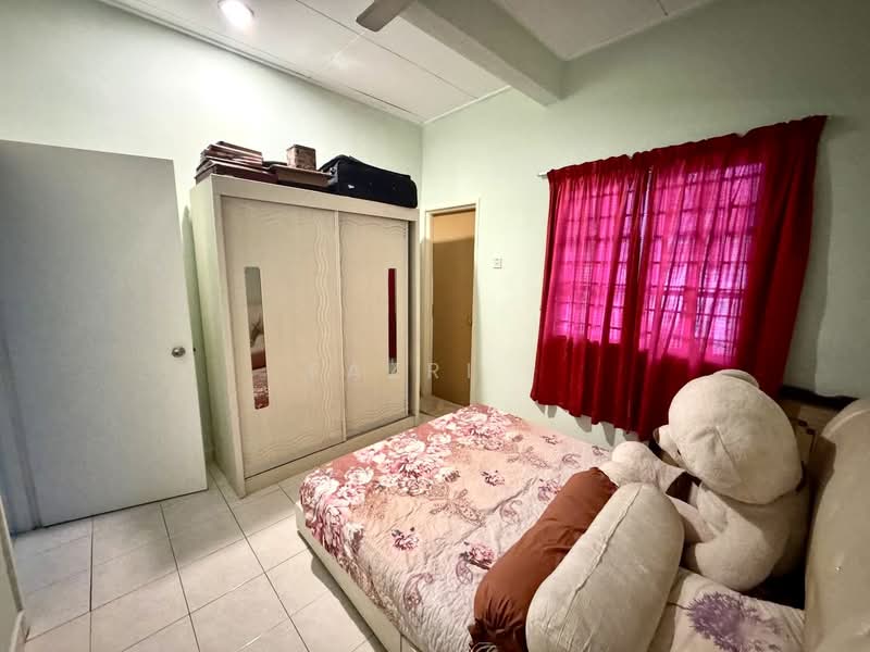 Rumah Teres 2-Tingkat untuk Dijual di Bandar Baru Bangi (Selangor) - Fazri . - Bedroom - PropertyGuru.com.my