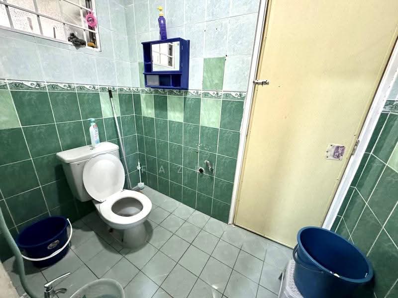 Rumah Teres 2-Tingkat untuk Dijual di Bandar Baru Bangi (Selangor) - Fazri . - Bathroom - PropertyGuru.com.my