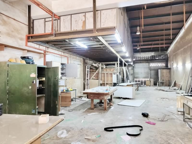 Terrace Factory for Sale in Bandar Baru Permas Jaya (Permas Jaya) - Yik Tat - Interior - PropertyGuru.com.my