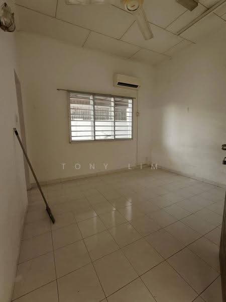 2-storey Terraced House for Rent in Taman Pelangi (Johor Bahru) - Tony Lim - Interior - PropertyGuru.com.my