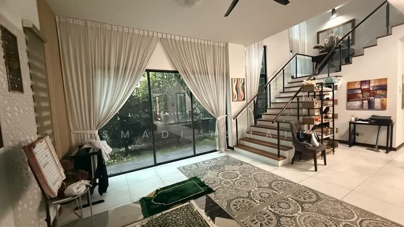 Bungalow House untuk Dijual di Shah Alam (Selangor) - Ismadi Ismail - Living Room - PropertyGuru.com.my