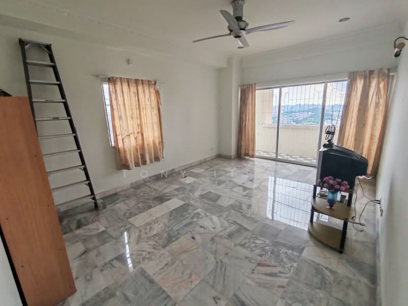 Kondominium untuk Dijual di Puncak Athenaeum - Tony Liew - Living Room - PropertyGuru.com.my