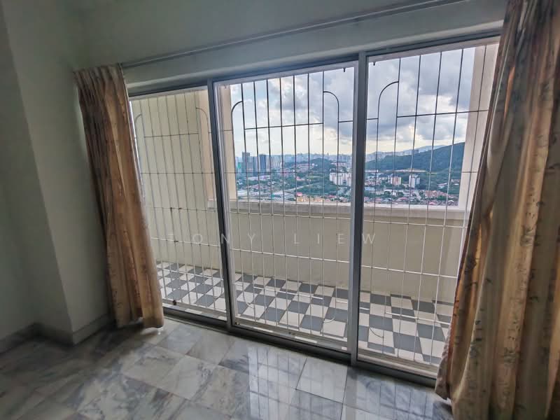 Kondominium untuk Dijual di Puncak Athenaeum - Tony Liew - Balcony - PropertyGuru.com.my
