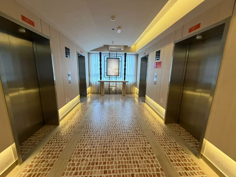 Kondominium untuk Dijual di Jelutong Central Residence - Darren Lye - Corridor - PropertyGuru.com.my