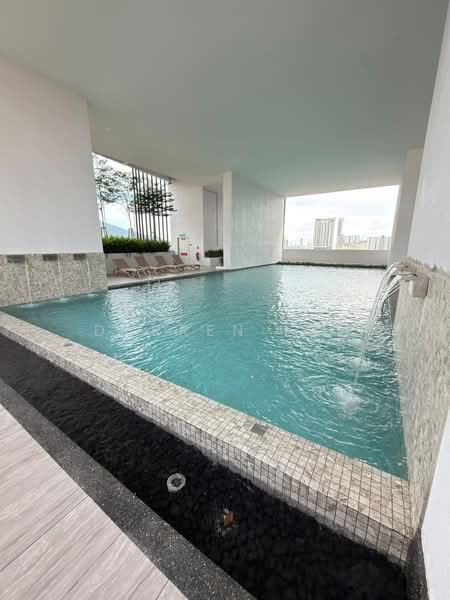 Kondominium untuk Dijual di Jelutong Central Residence - Darren Lye - Pool - PropertyGuru.com.my